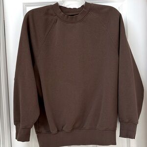 H&M Men's Oversided Crewneck Sweatshirt in Rich Brown size M